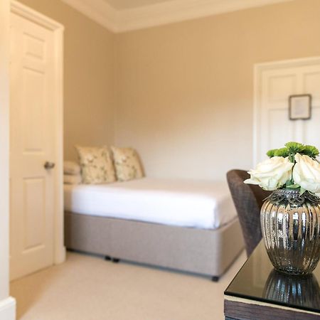 Hotel Highfield Park Hook  Zewnętrze zdjęcie