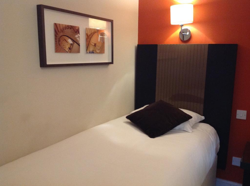 Hotel Highfield Park Hook  Zewnętrze zdjęcie