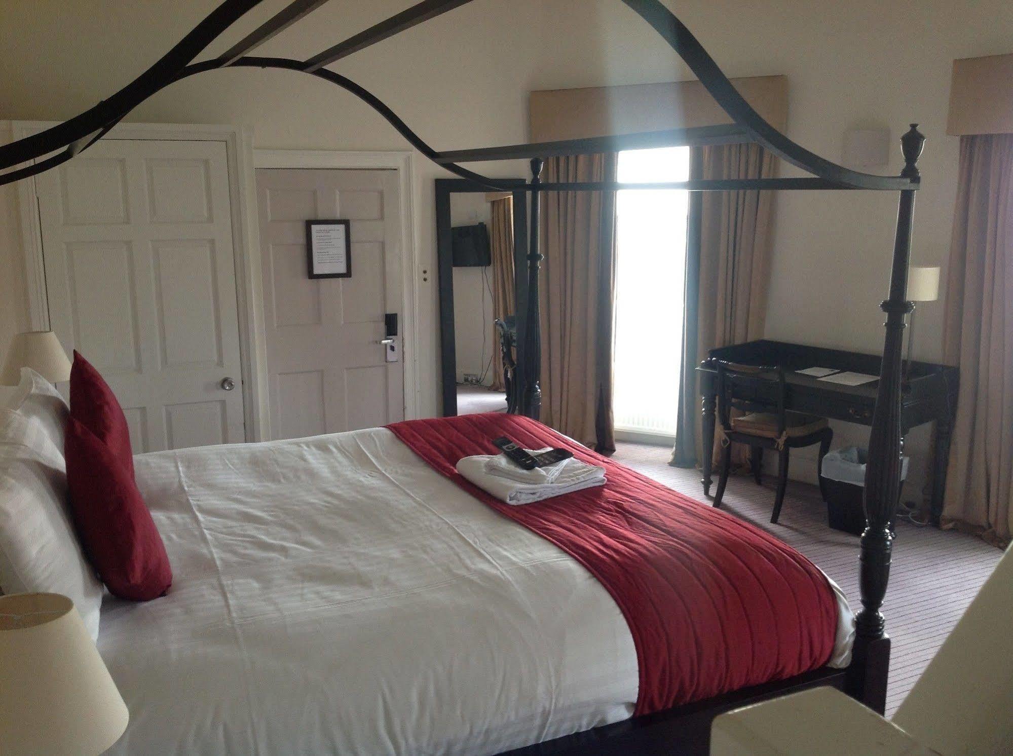 Hotel Highfield Park Hook  Zewnętrze zdjęcie